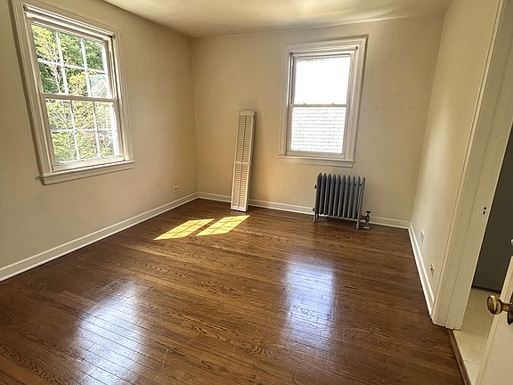 5th image of 1762 W Morse Ave APT 2W