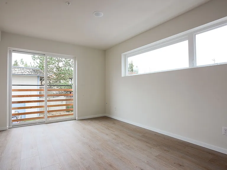 Upper Greenlake/Oaktree Area — Photo 7