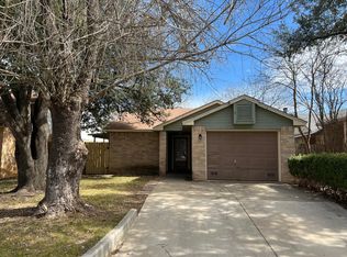 11238 Hatchet Pass Dr, San Antonio, TX 78245