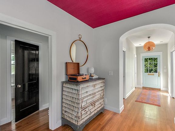 4th image of 1707 Alta Vista Ave