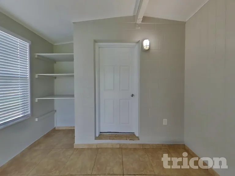 944 Shorecrest Ave — Photo 14