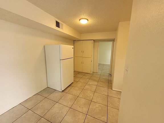 2nd image of 1131 S Avenue C APT H