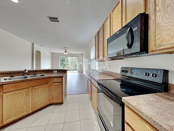 3rd image of 11160 Creek Haven Dr