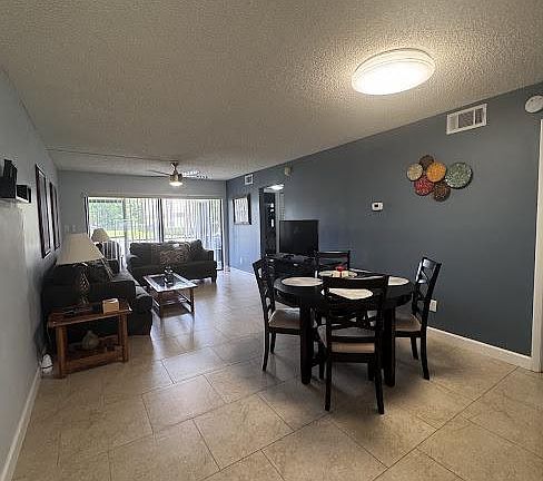 3rd image of 3239 Candle Ridge Dr