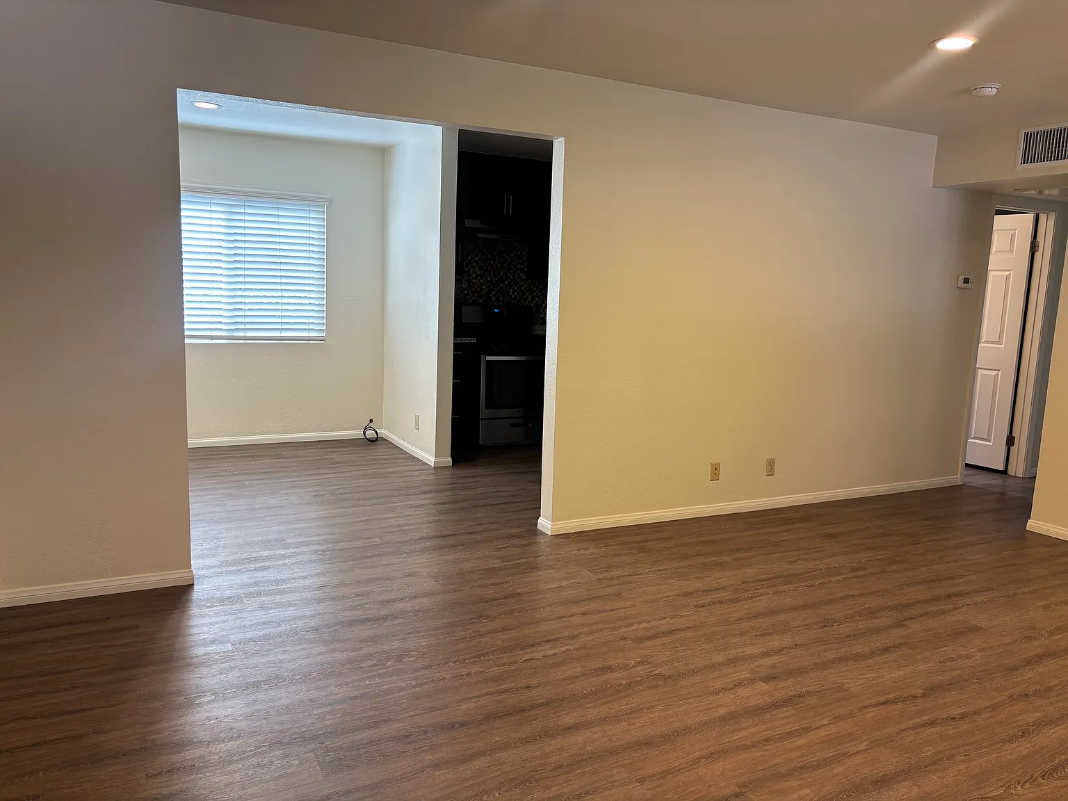 Rowland Park Apartments — Photo 1