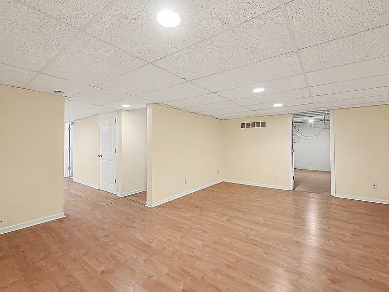 4304 Gateway Cir — Photo 24
