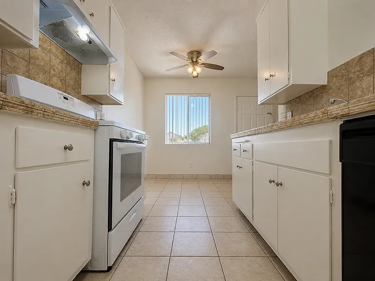 12615 Grevillea Ave — Photo 1
