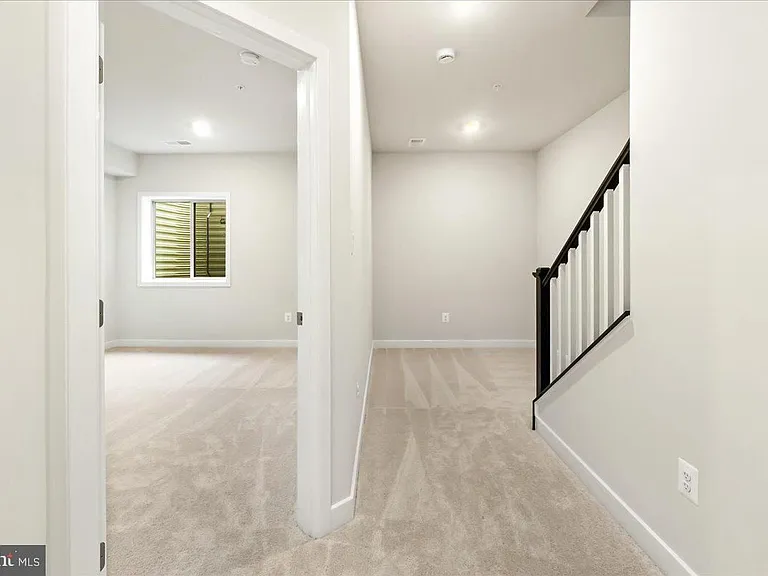 10132 Lake Linganore Blvd — Photo 37