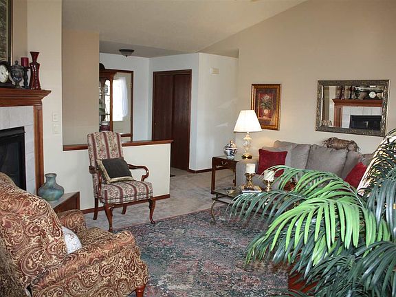 5th image of 1018 Koester Ct