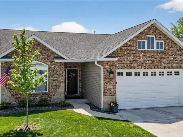 2002 Morningside Pl, Maryville, IL 62062