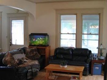 2nd image of 516 Bell St