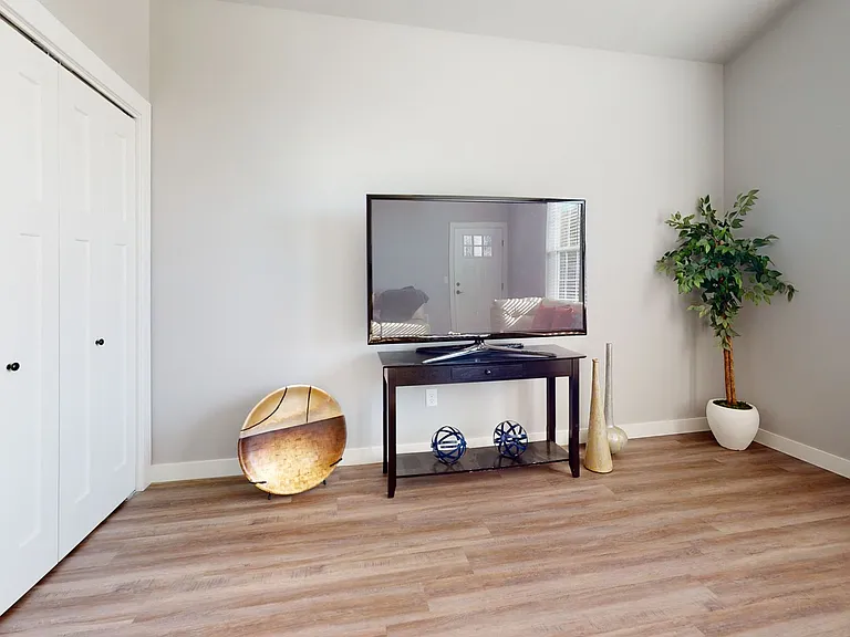 618 Autumn Wood Pkwy — Photo 88