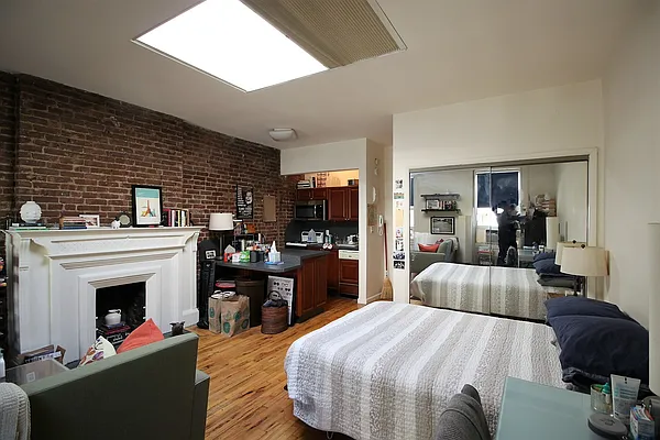 Rented by City Connections Realty | media 7