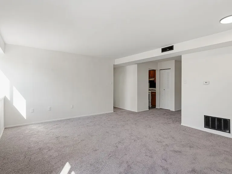 Wilson School Apartments — Photo 58