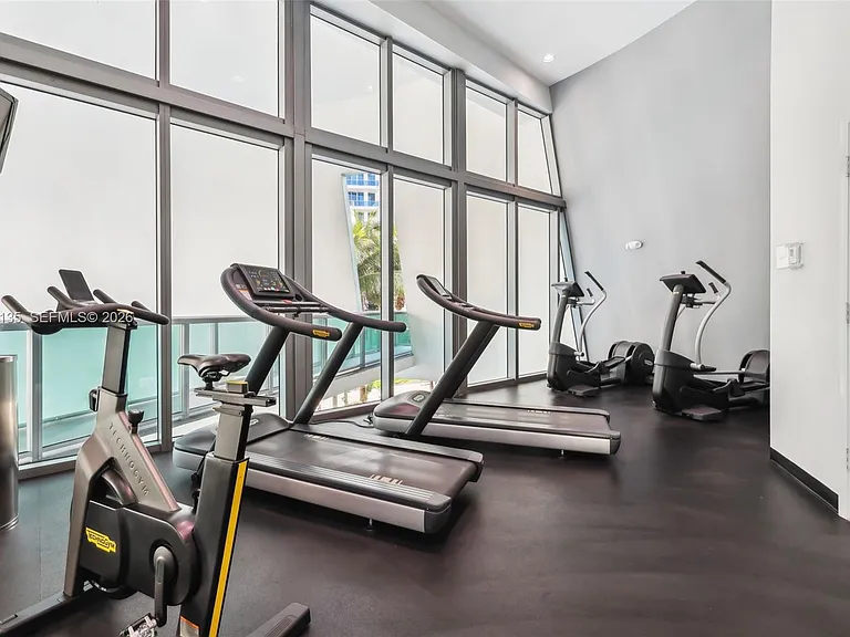 6000 Collins Ave #523 — Photo 41