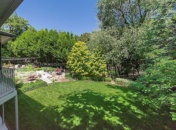 4th image of 1632 E Millcreek Way