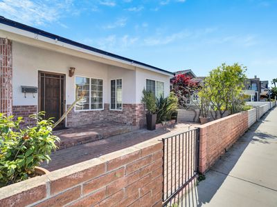 809 W Balboa Blvd, Newport Beach, CA, 92661