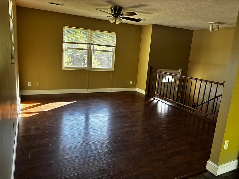 204 Windsor Ln — Photo 20