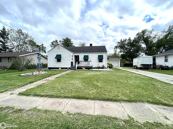 4th image of 404 E Arkansas Ave