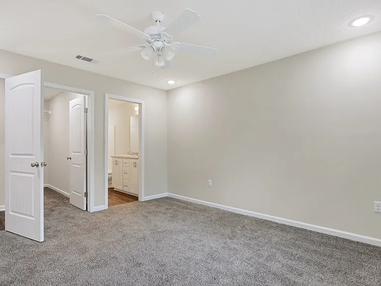 128 Villa Rd — Photo 17