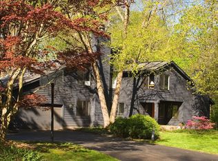 5253 Adena Trl, Cincinnati, OH 45230