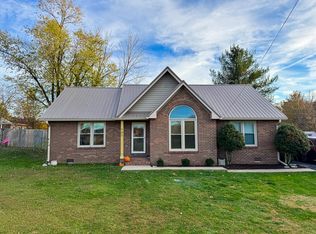 141 Stanton Rd, Stanton, KY 40380