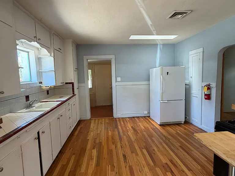 711 Iron Ave SW — Photo 10