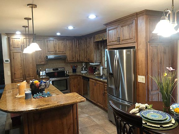 2nd image of 1458 Cimarron Ave