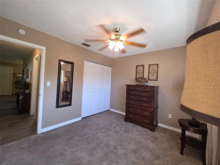 400 Oakridge Blvd #60 — Photo 14