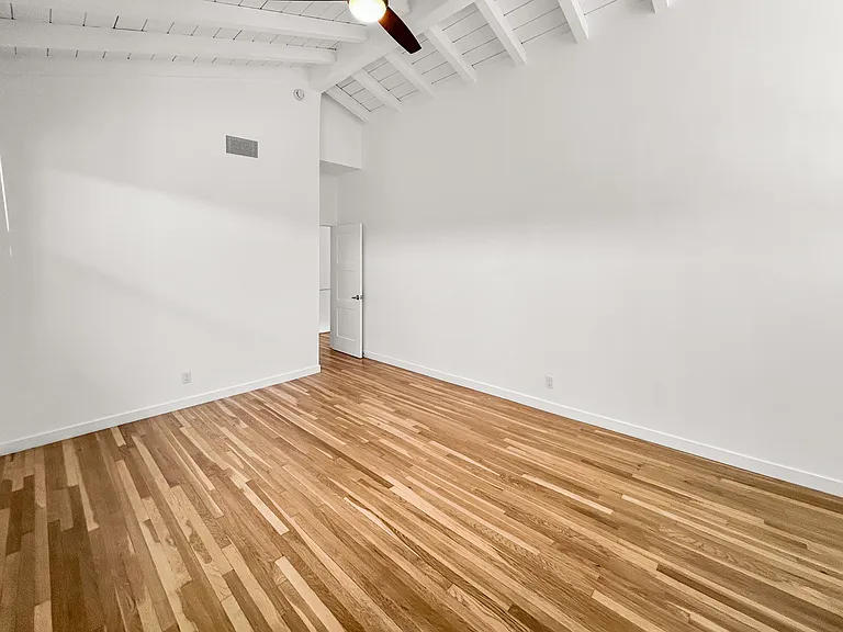 1128 Larrabee St #3 — Photo 24
