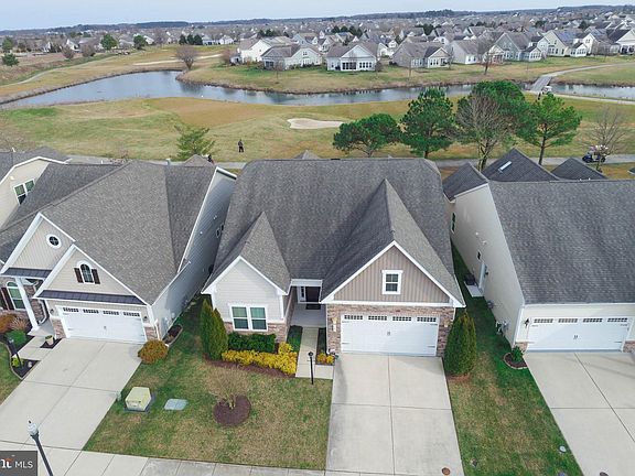 4th image of 18 Whistling Duck Dr