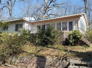 1221 Lake Tate Rd, Sylacauga, AL 35151