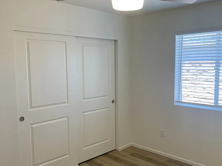 4814 E Hampton St — Photo 12
