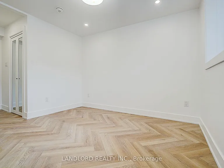 1146 Broadview Ave #4 — Photo 39