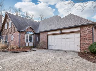 2011 Oldfields Circle South Dr, Indianapolis, IN 46228