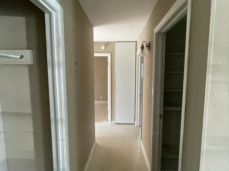 1110 Arnold Dr — Photo 4