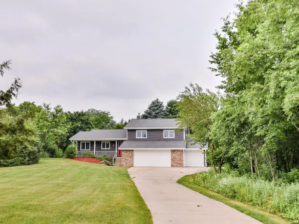 471 Caernarvon ROAD, Wales, WI 53183