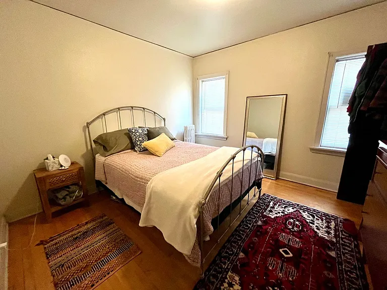 3825 N Oakland Ave — Photo 29