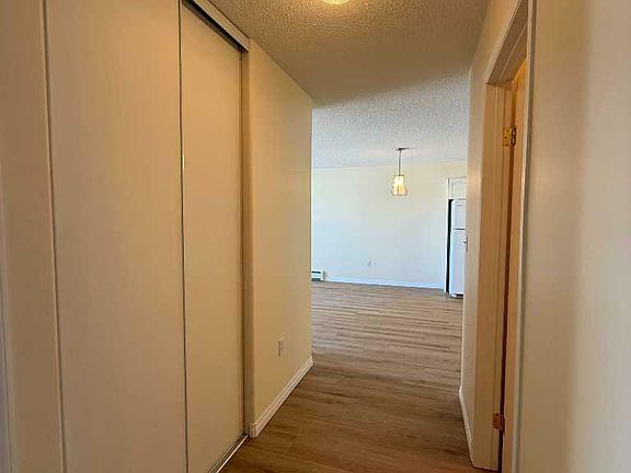 3rd image of 4514 54th Ave #401