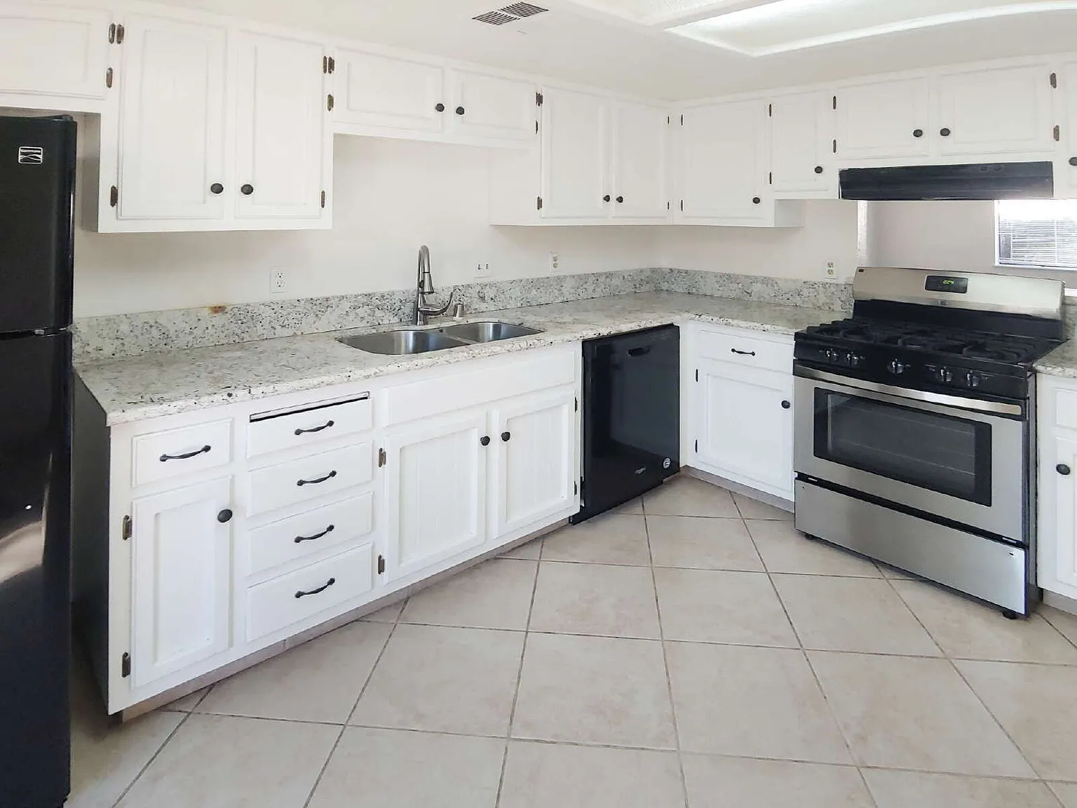 2 bed, 1.0 bath, 1000 sqft, $1,125 — Photo 3