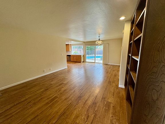 4th image of 6142 Via De Las Abejas