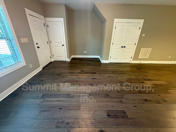 5th image of 860 S Harkness St Unit H