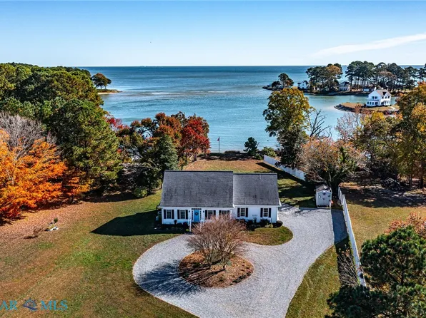 2285 Fleeton Rd, Reedville, VA 22539