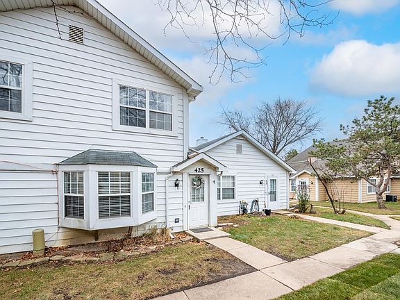 2nd image of 425 N Lake Shore Dr #425