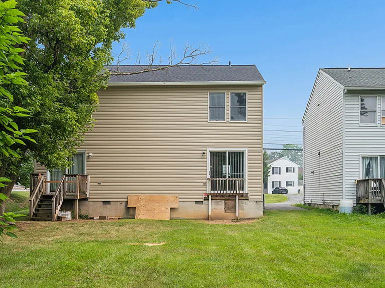 1135 W Washington St — Photo 17