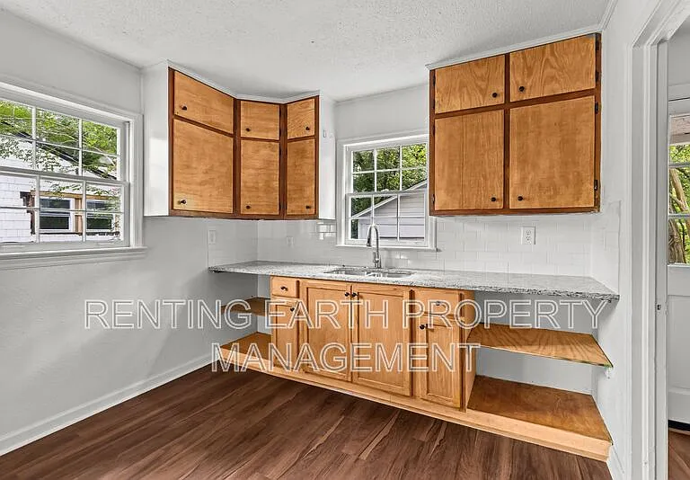 832 Meadowbrook Dr — Photo 11