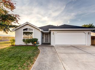 1798 S Holly St, Medford, OR 97501