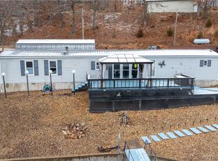 354 Putt N Bay Dr, Sunrise Beach, MO 65079