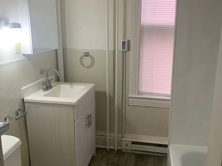 1127 W Poplar St #1 — Photo 7