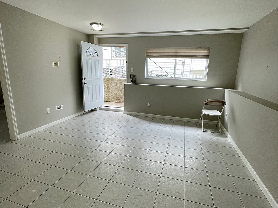 103 Excelsior Ave